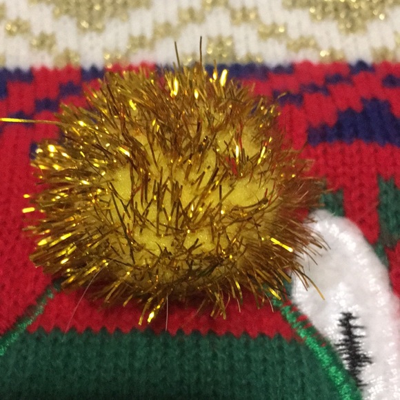 Cool soft Llama with shades and real Pom Pom hat  on a festive colored sweater - Picture 4 of 5